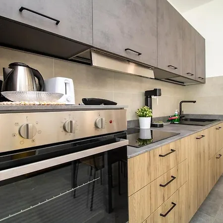 100 Meters From The Sea, Ac, Private Parking And Wi-fi Apartamento *