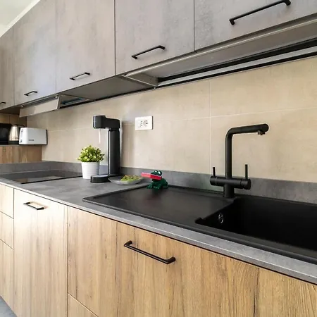 100 Meters From The Sea, Ac, Private Parking And Wi-fi Apartamento