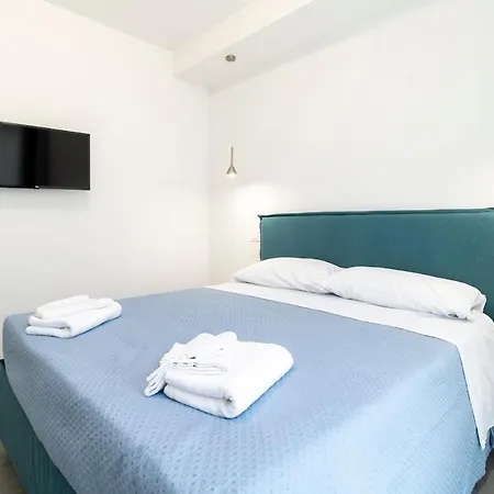 100 Meters From The Sea, Ac, Private Parking And Wi-fi Civitanova Marche