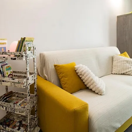 100 Meters From The Sea, Ac, Private Parking And Wi-fi Lejlighed